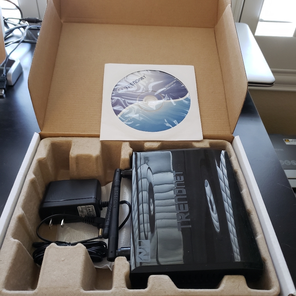 TRENDNet Wireless N Home Router - Picture 8 of 12